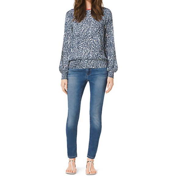 🎉HOST PICK 11.2025🎉Michael Kors Leaf-Print Crepe Top Size Small - Picture 9 of 10